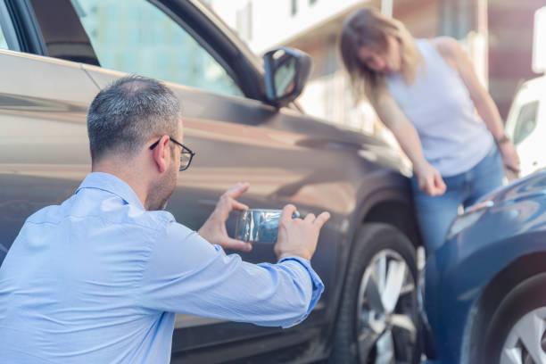 Professional Commercial Auto Insurance technician working in El Cajon, CA